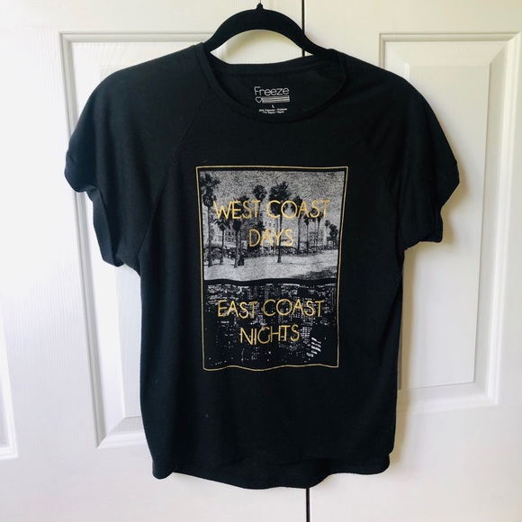 Black graphic tee - Picture 1 of 1